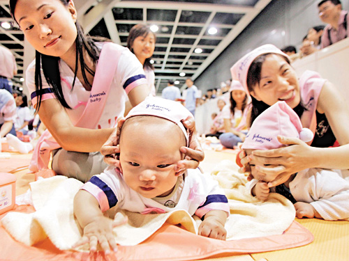 香港不保證2013年雙非嬰獲居留權(quán)